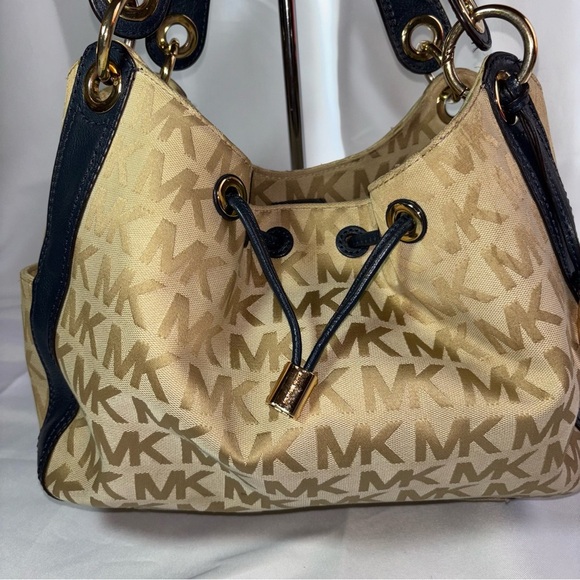 Michael Kors Ludlow Lrg Signature Satchel Bag Drawstring - Picture 3 of 13